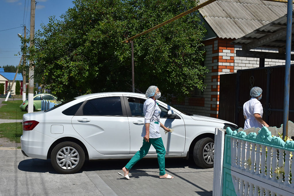 До конца года белгородские поликлиники и районные больницы получат 62 автомобиля
