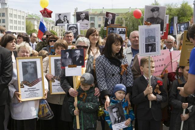 На Соборной площади Белгорода прошла акция «Бессмертный полк»