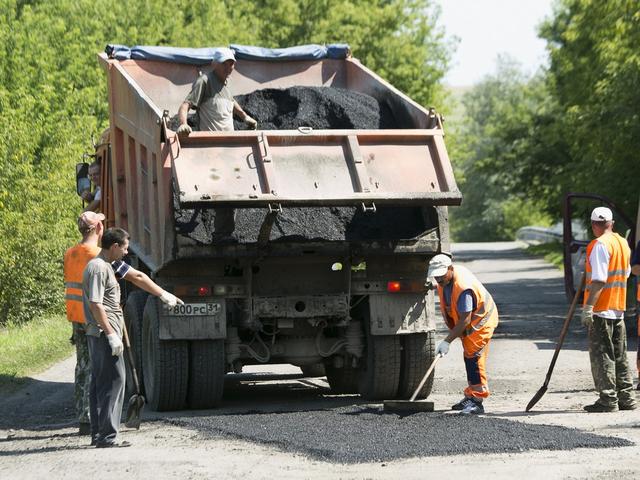 С 2019 года штрафы ГИБДД направят на ремонт дорог