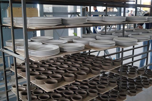 В Борисовке запустили производство небьющейся посуды