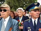 Кадры Дня Победы в Белгороде: парад и «Бессмертный полк» - Изображение 32