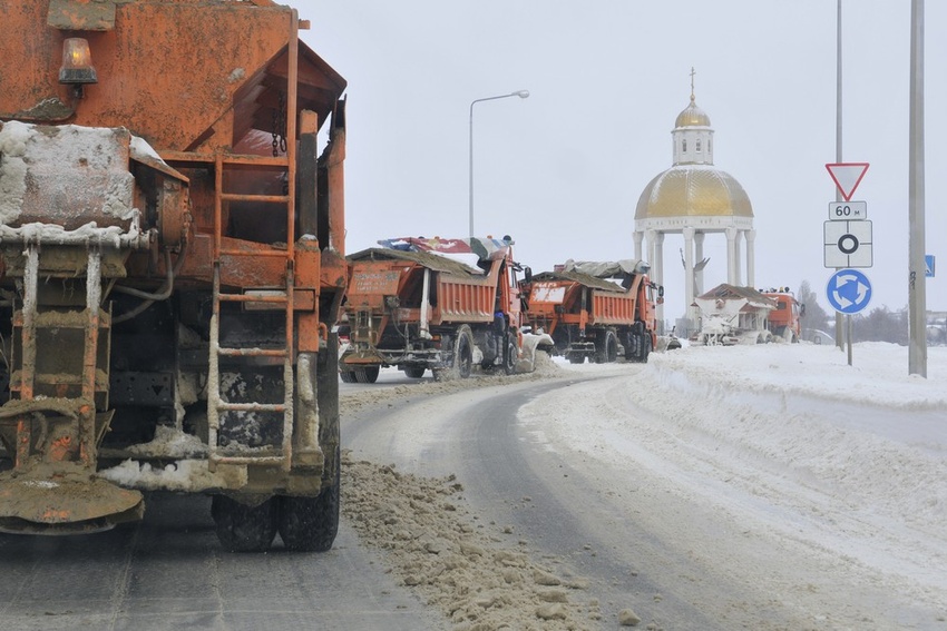 Песка для дорог в Белгороде хватит на месяц непрерывного снегопада