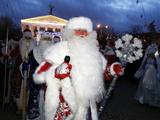 Как в Белгороде прошёл парад Дедов Морозов - Изображение 34