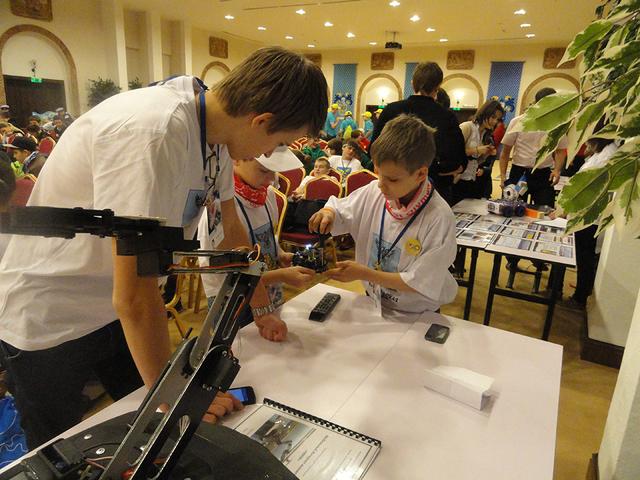 Робота белгородских школьников отметили на спортивно-техническом фестивале в Сочи