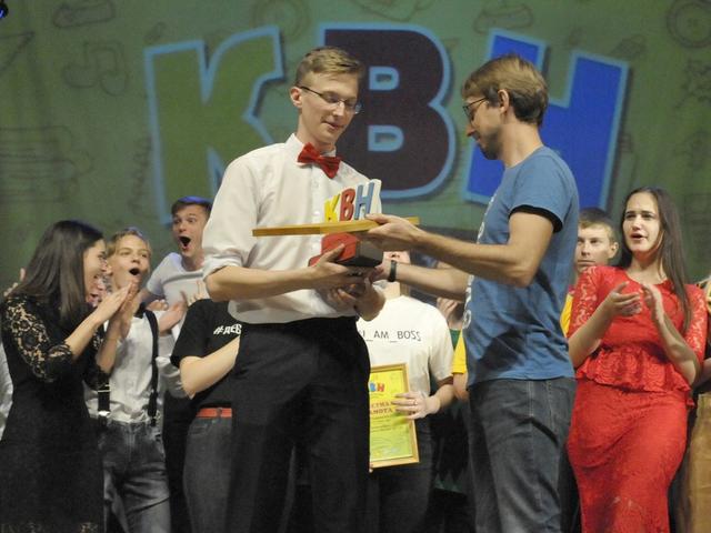 Чемпионом областной школьной лиги КВН стал «Ковчег»