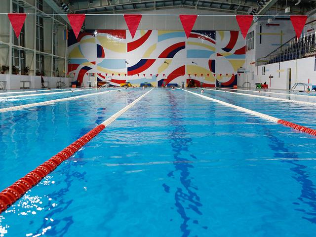 В Белгороде впервые прошли соревнования по плаванию среди инвалидов