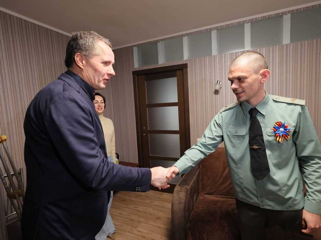 В канун Дня Победы белгородский губернатор навестил воевавших в рамках СВО и их семьи