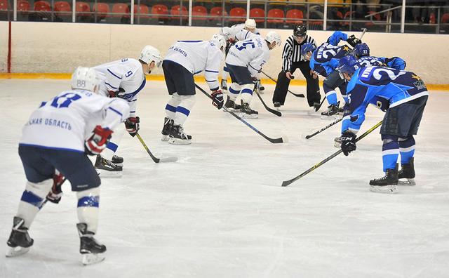 Белгородские хоккеисты обменялись победами с «Тверичами-СШОР»