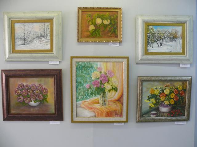 В Старом Осколе открылась выставка живописи «В душе моей всегда весна»