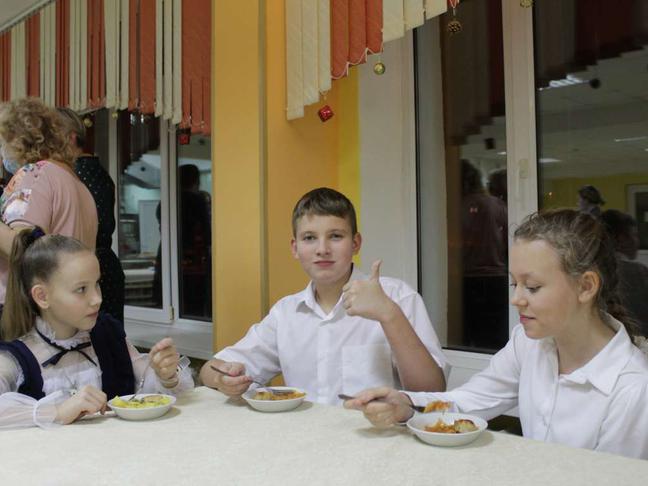Белгородский сенатор Жанна Чефранова выступила за запрет участия детей в рекламе фастфуда