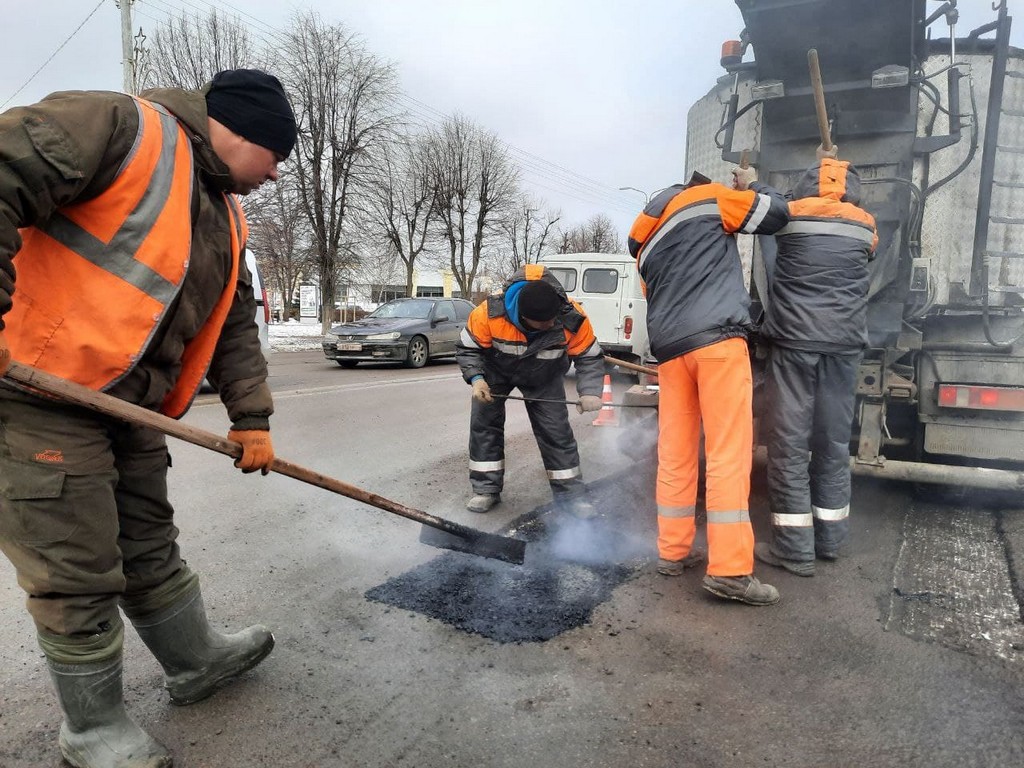 В Белгородской области литой асфальтобетон для ямочного ремонта производят на 3 установках