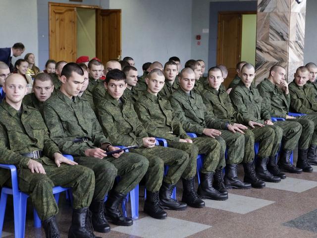Свыше 1 000 белгородцев уйдут в армию по весеннему призыву