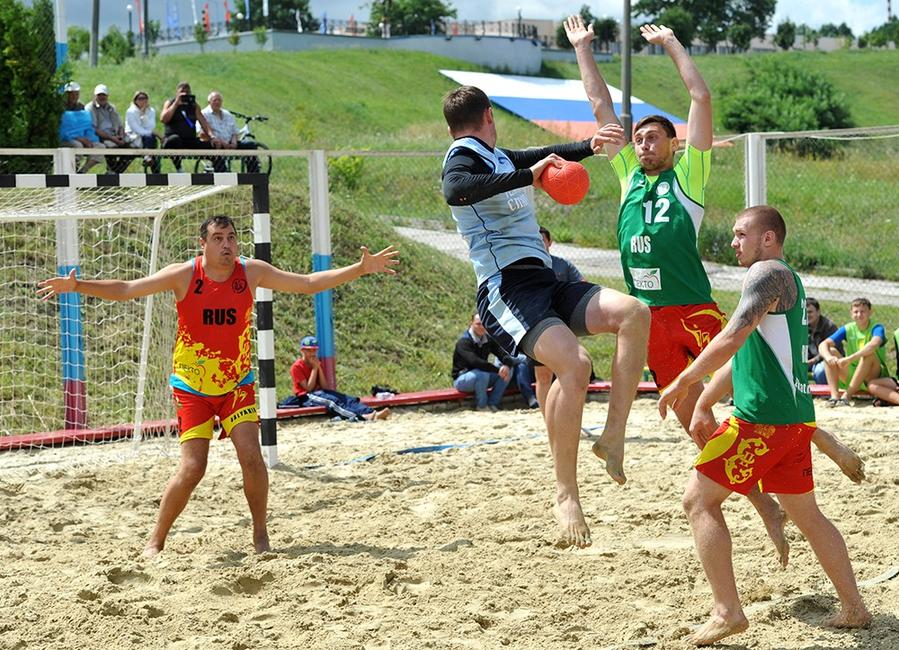 В Белгороде прошёл тур чемпионата России по пляжному гандболу - Изображение 7