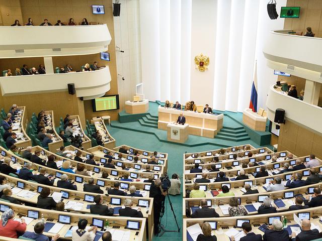 Евгений Савченко предлагает регионам самим регулировать акцизы на алкоголь
