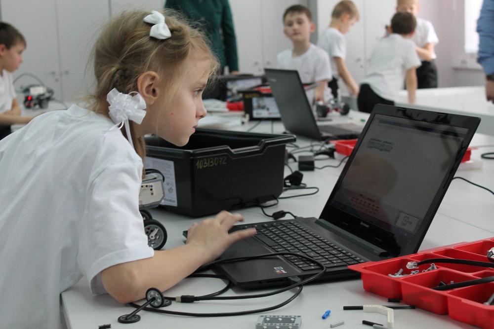 Белгородская область модернизирует компьютерные классы в школах