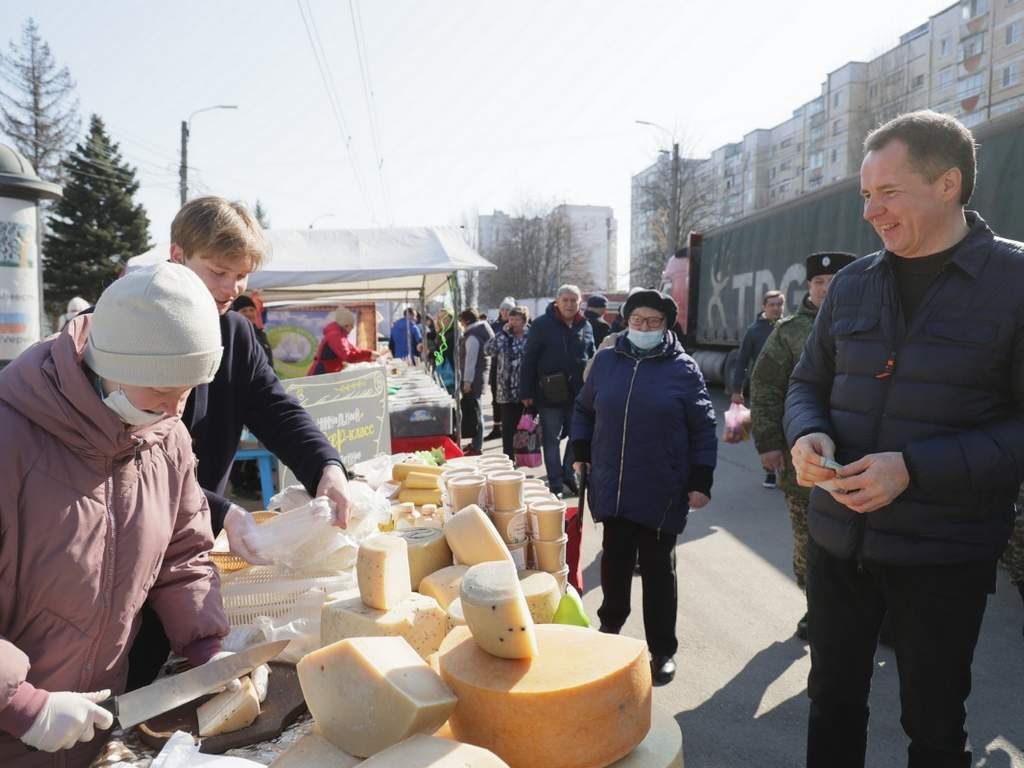Вячеслав Гладков побывал на продовольственной ярмарке в Белгороде