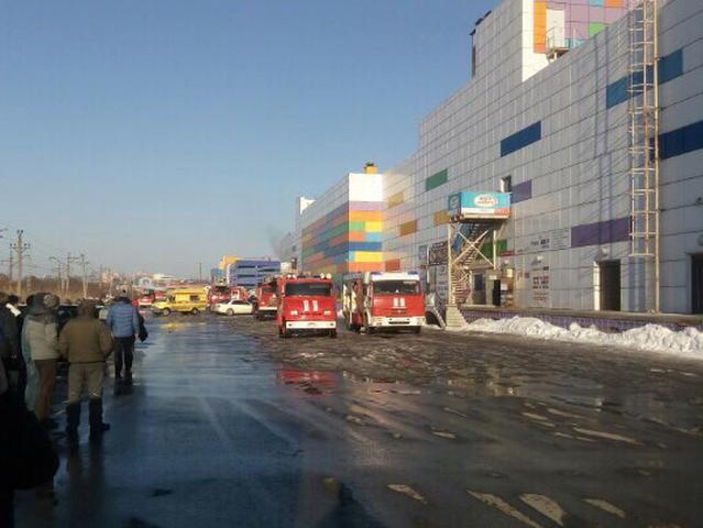 В Белгороде в торговом центре «Спутник Дом» произошло возгорание