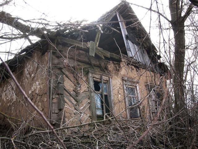 В Белгородской области избавляются от заброшенных усадеб