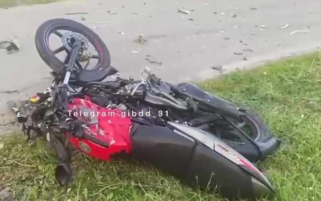 В Старом Осколе 15-летний мотоциклист погиб после столкновения с иномаркой