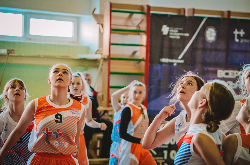 Команды Белгорода и Старого Оскола выиграли региональный этап школьной баскетбольной лиги