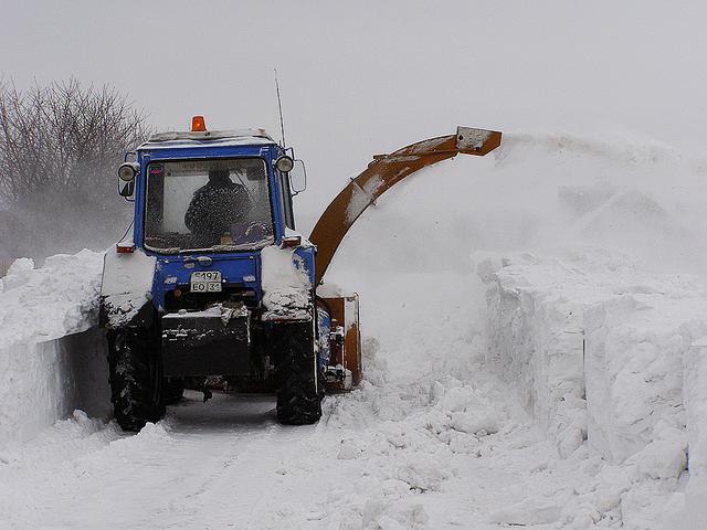 Белгородцев предупреждают о сильном снегопаде